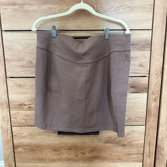 New Lululemon Scuba Skirt Taupe SZ XL - Picture 3 of 3